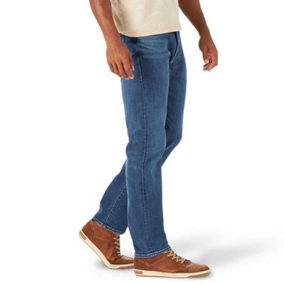 Men's Lee® Extreme Motion Stretch Slim Straight Jeans - Picture 2 of 4